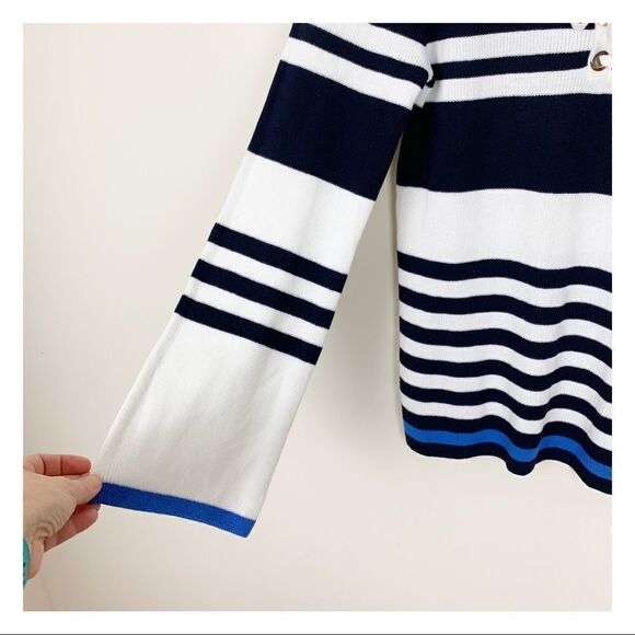 Tommy Hilfiger B/W Striped Sweater w/Bell Sleeves - Picture 5 of 12